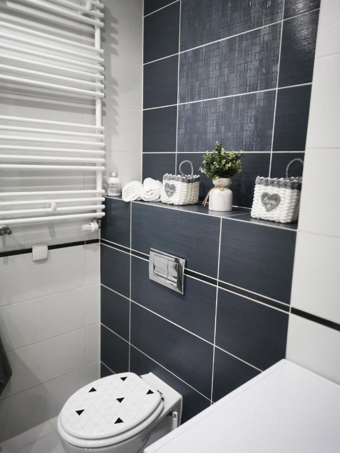 Zeglarska Apartment กดัญสก์ ภายนอก รูปภาพ